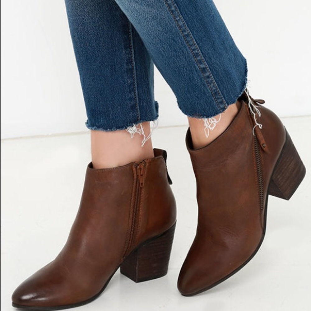 Steve Madden Jaydum booties